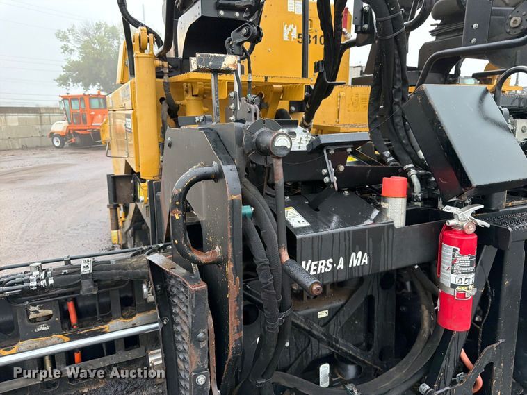 image for item FK3811 2011 Caterpillar AP655D paver
