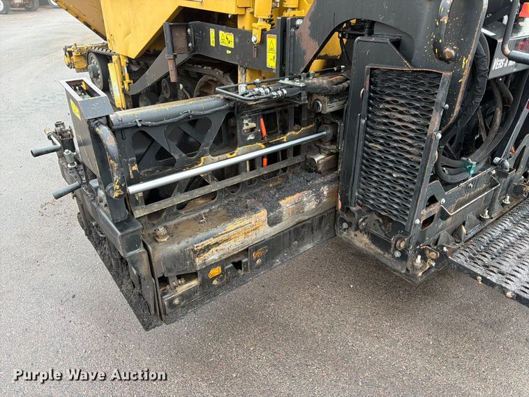 image for item FK3811 2011 Caterpillar AP655D paver