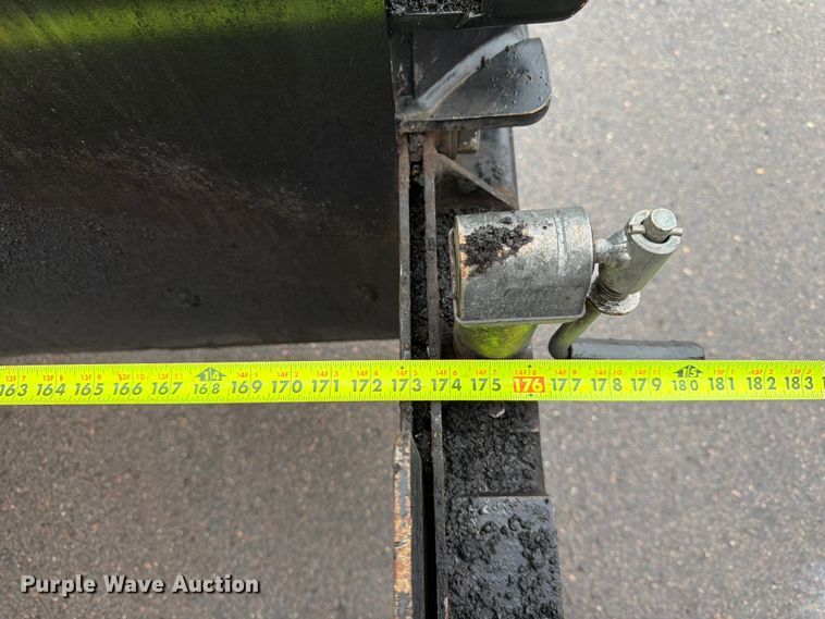 image for item FK3811 2011 Caterpillar AP655D paver