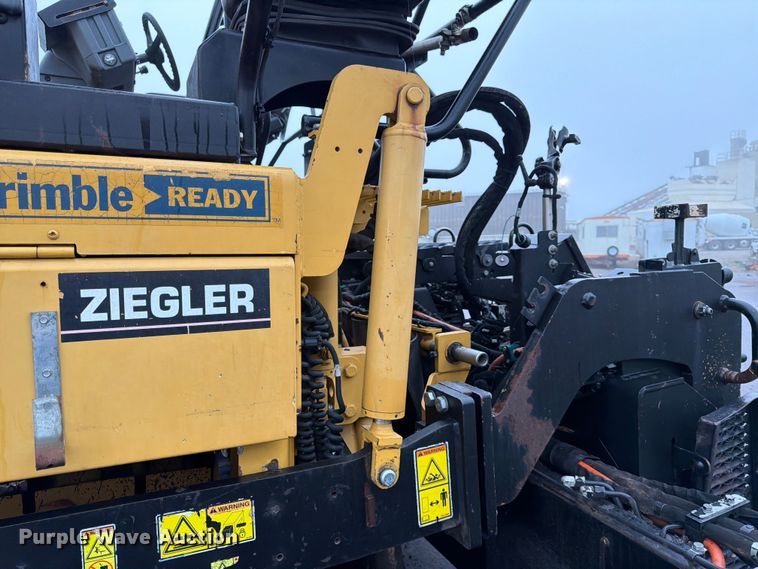 image for item FK3811 2011 Caterpillar AP655D paver