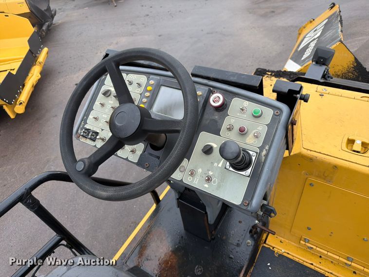 image for item FK3811 2011 Caterpillar AP655D paver