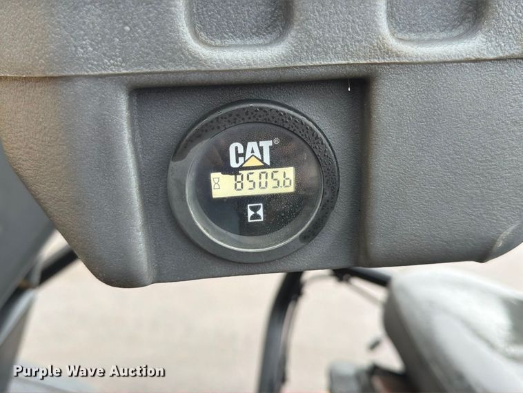 image for item FK3811 2011 Caterpillar AP655D paver