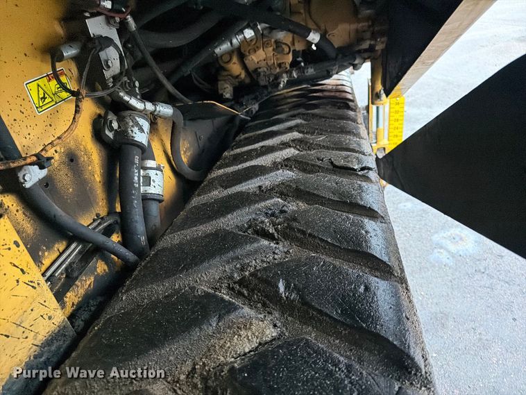 image for item FK3811 2011 Caterpillar AP655D paver