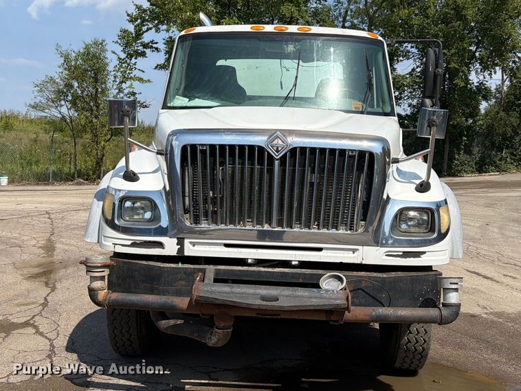 image for item FK4135 2006 International WorkStar 7600 water truck