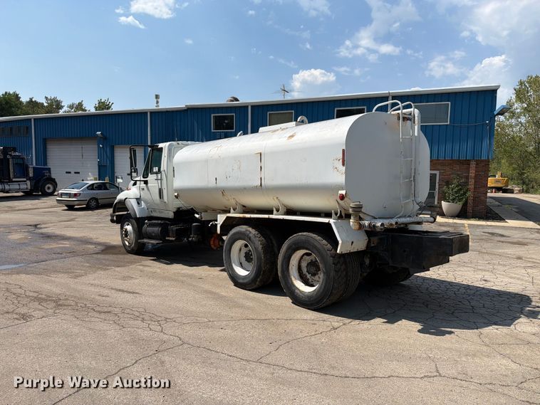 image for item FK4135 2006 International WorkStar 7600 water truck