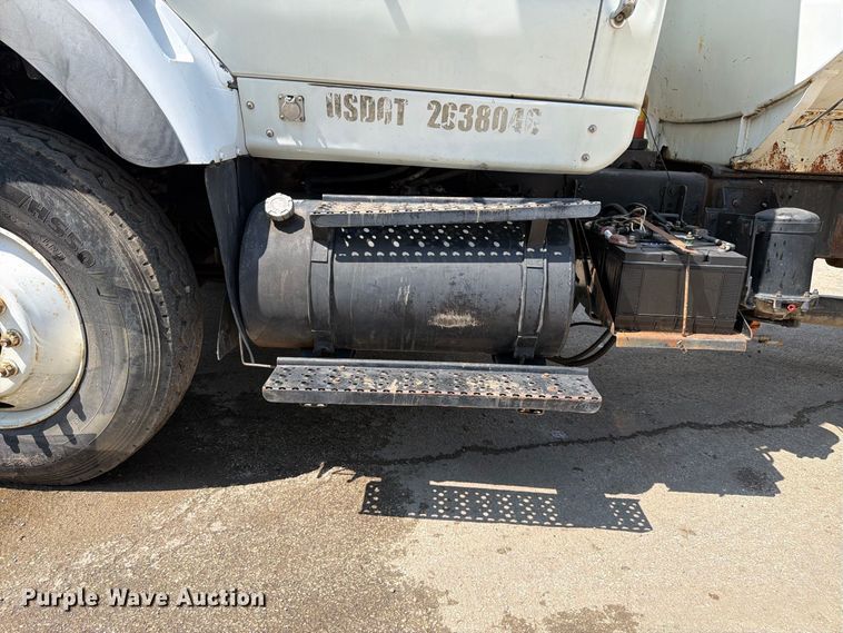 image for item FK4135 2006 International WorkStar 7600 water truck