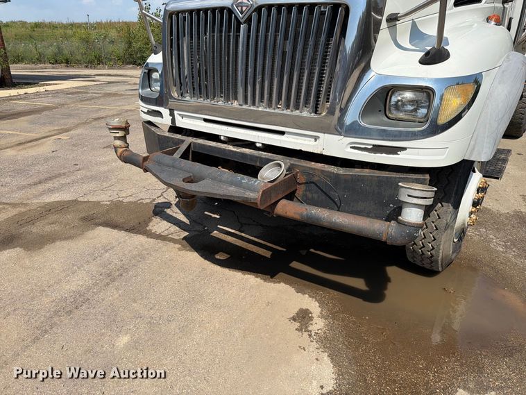 image for item FK4135 2006 International WorkStar 7600 water truck