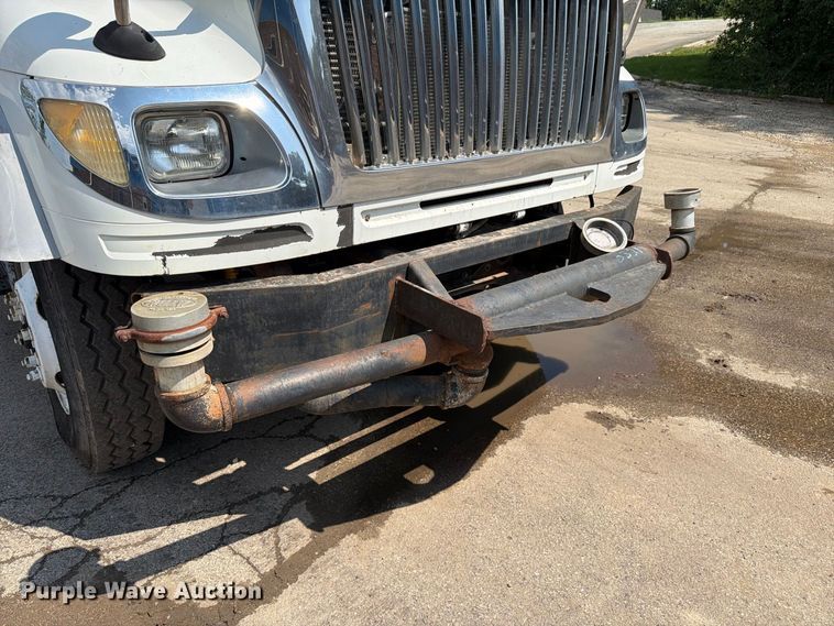 image for item FK4135 2006 International WorkStar 7600 water truck