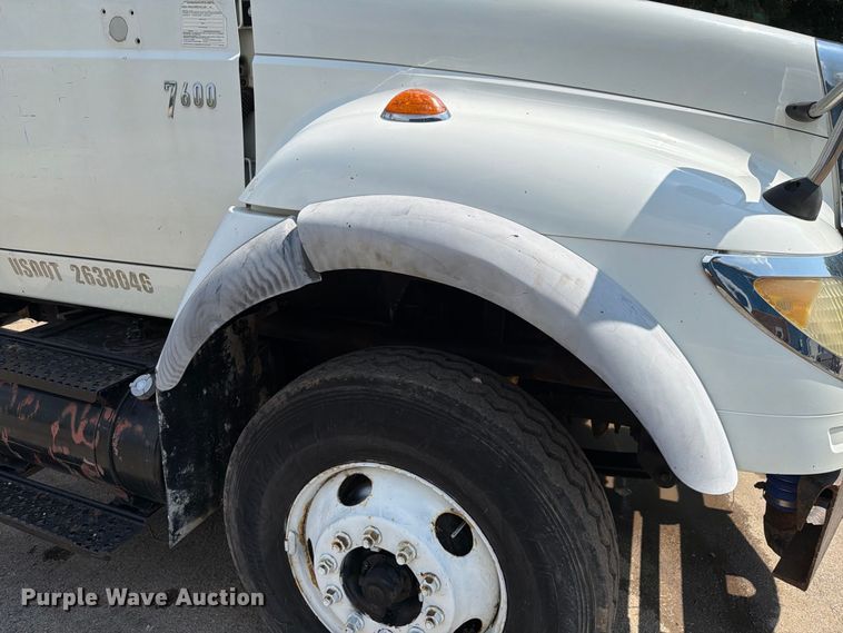 image for item FK4135 2006 International WorkStar 7600 water truck