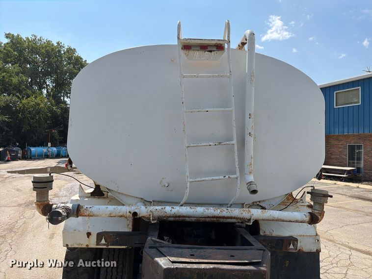 image for item FK4135 2006 International WorkStar 7600 water truck