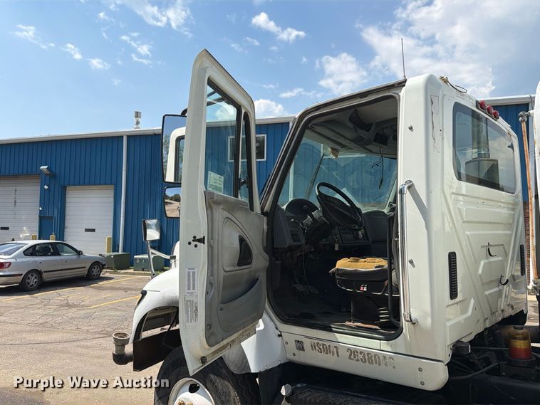image for item FK4135 2006 International WorkStar 7600 water truck
