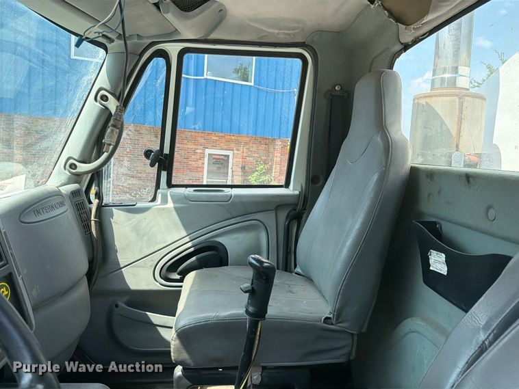image for item FK4135 2006 International WorkStar 7600 water truck