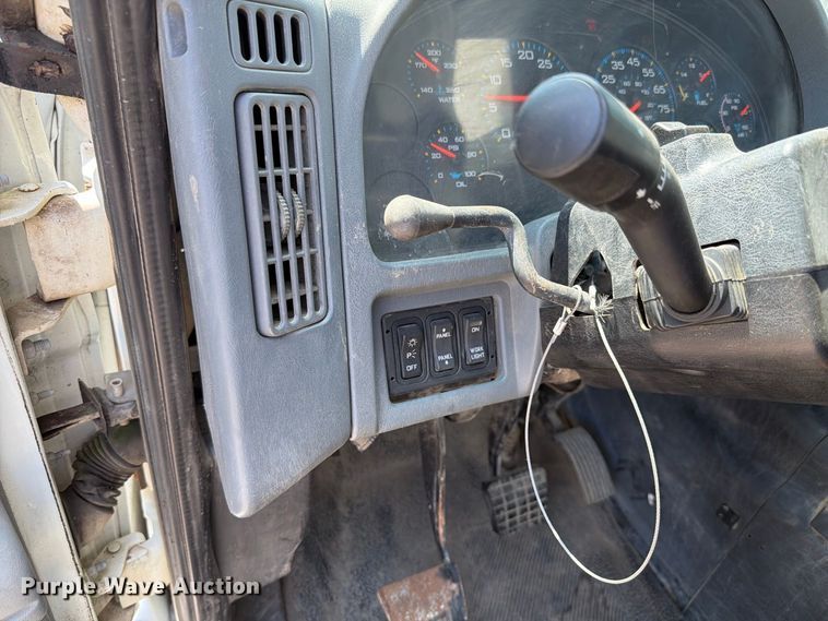 image for item FK4135 2006 International WorkStar 7600 water truck