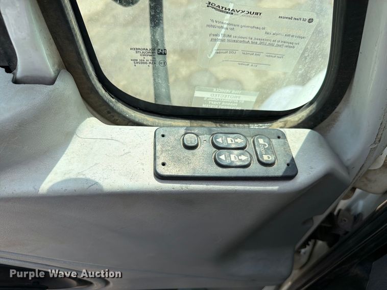 image for item FK4135 2006 International WorkStar 7600 water truck