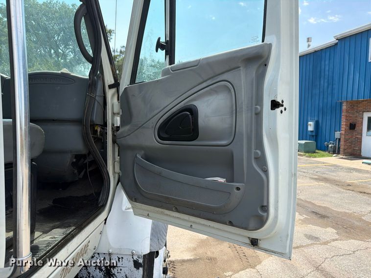 image for item FK4135 2006 International WorkStar 7600 water truck
