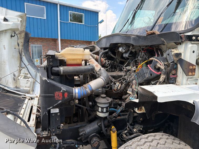 image for item FK4135 2006 International WorkStar 7600 water truck