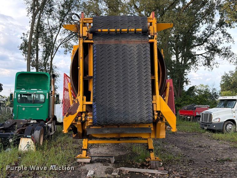 image for item FK4139 Morbark PT737 trommel screen