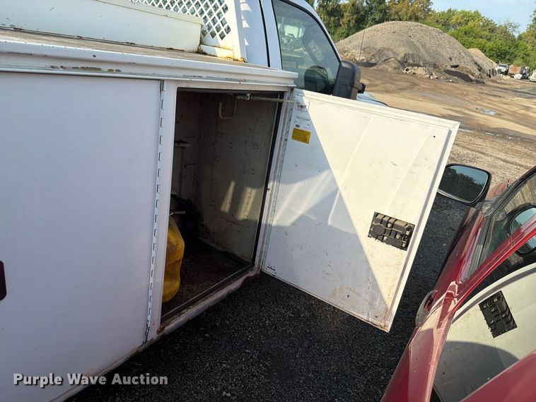 image for item FK4142 2008 Ford F550 utility / service truck