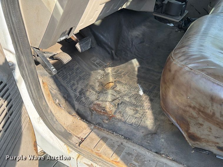 image for item FK4142 2008 Ford F550 utility / service truck