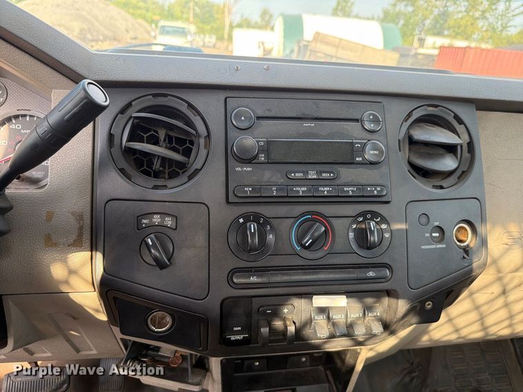 image for item FK4142 2008 Ford F550 utility / service truck