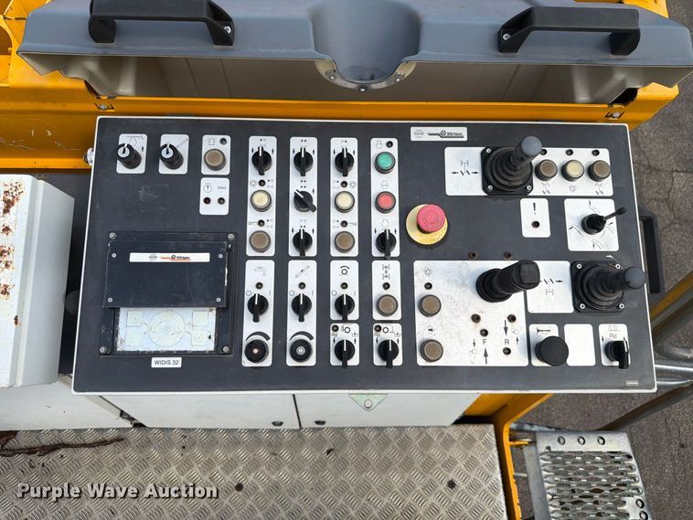 image for item FK4143 2009 Wirtgen W2100 milling machine