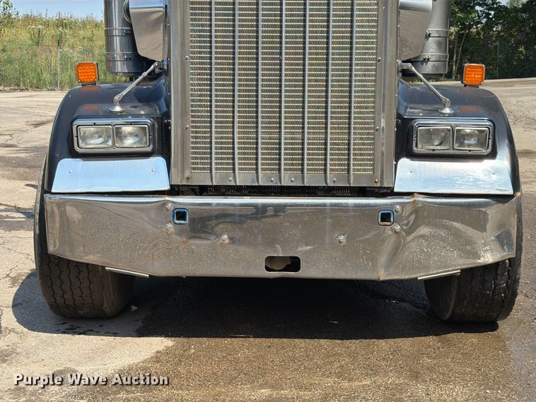 image for item FK4144 2003 Kenworth W900 dump truck