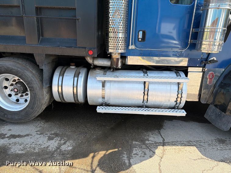 image for item FK4144 2003 Kenworth W900 dump truck
