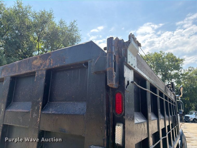 image for item FK4144 2003 Kenworth W900 dump truck