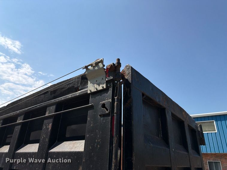 image for item FK4144 2003 Kenworth W900 dump truck