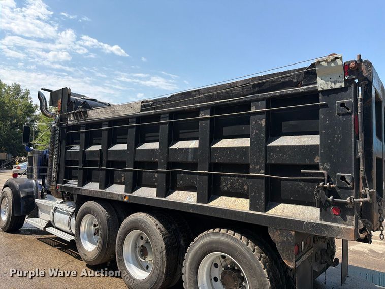 image for item FK4144 2003 Kenworth W900 dump truck