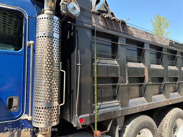 image for item FK4144 2003 Kenworth W900 dump truck