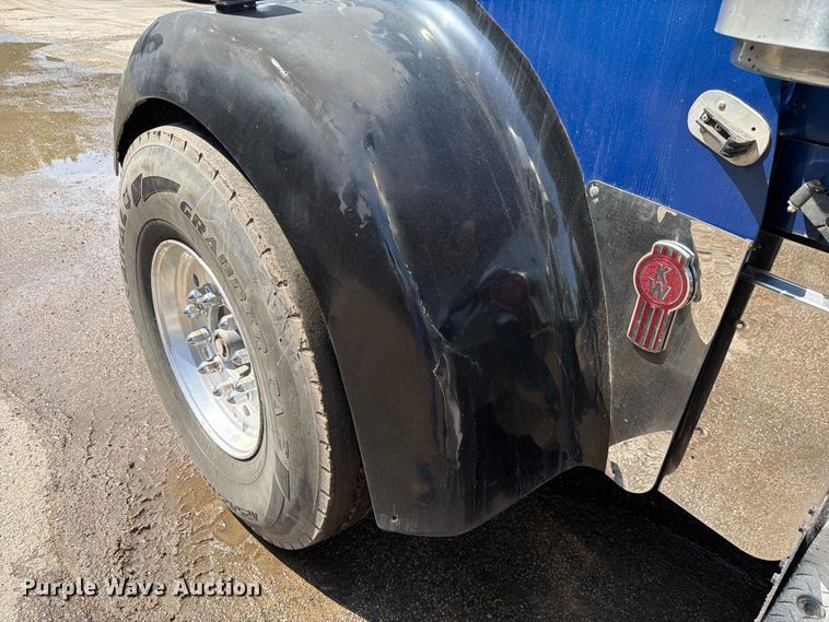 image for item FK4144 2003 Kenworth W900 dump truck