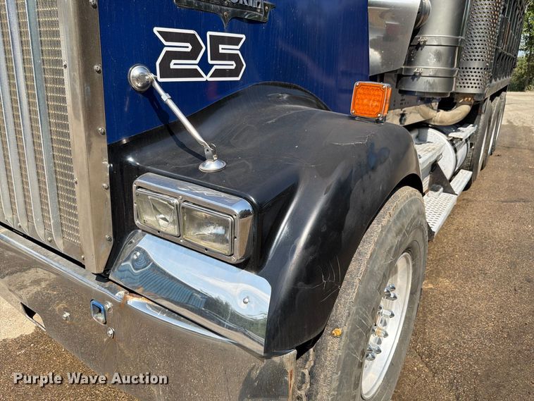 image for item FK4144 2003 Kenworth W900 dump truck