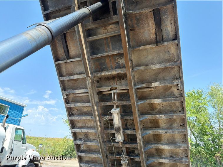 image for item FK4144 2003 Kenworth W900 dump truck