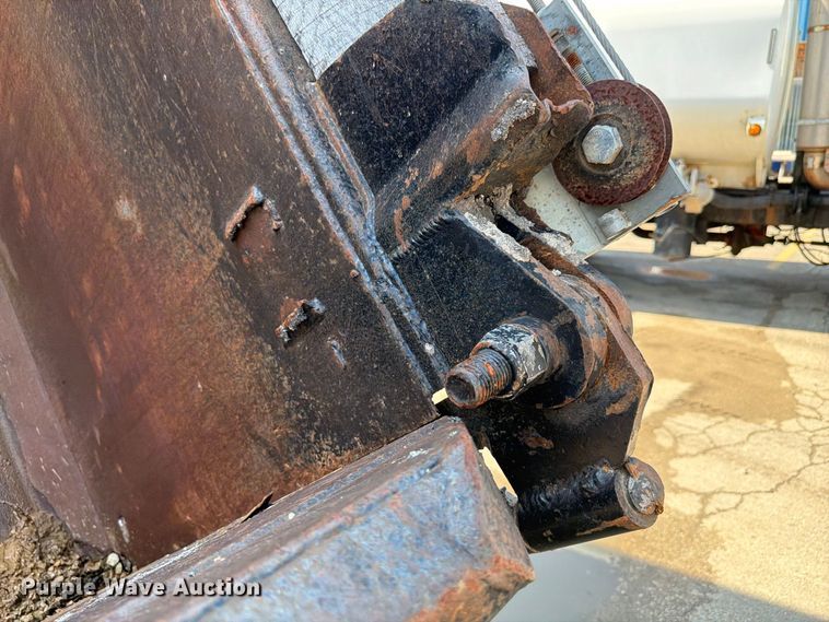 image for item FK4144 2003 Kenworth W900 dump truck