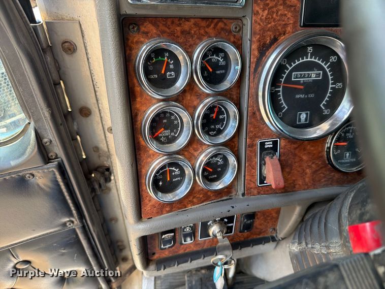 image for item FK4144 2003 Kenworth W900 dump truck