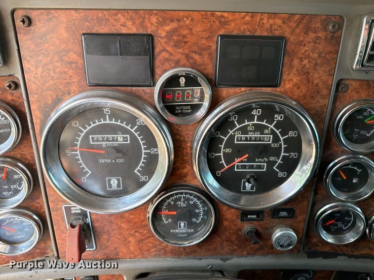 image for item FK4144 2003 Kenworth W900 dump truck