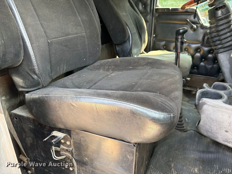 image for item FK4144 2003 Kenworth W900 dump truck
