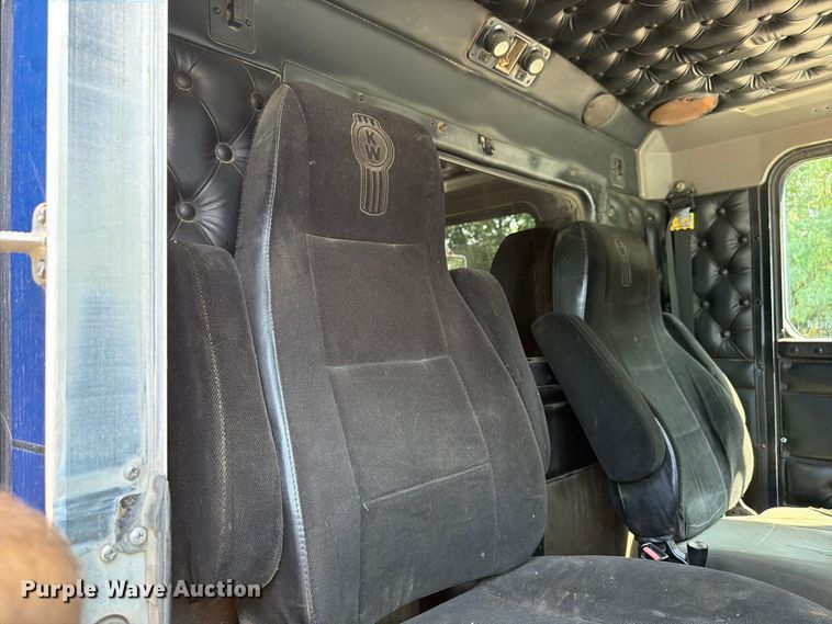 image for item FK4144 2003 Kenworth W900 dump truck