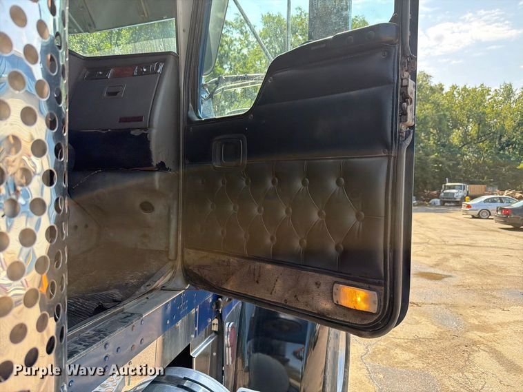image for item FK4144 2003 Kenworth W900 dump truck