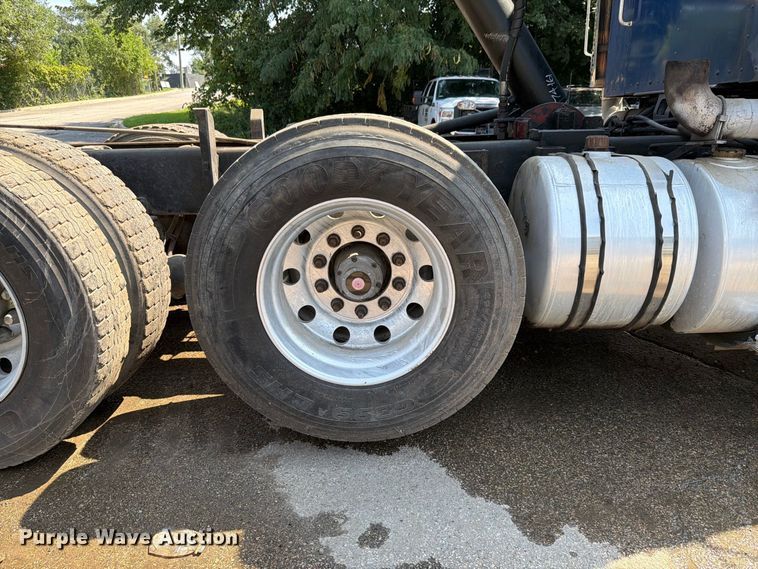 image for item FK4144 2003 Kenworth W900 dump truck