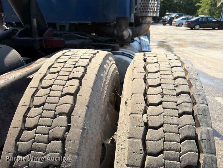 image for item FK4144 2003 Kenworth W900 dump truck