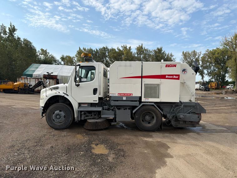 image for item FK4145 2008 Freightliner Business Class M2 street sweeper truck