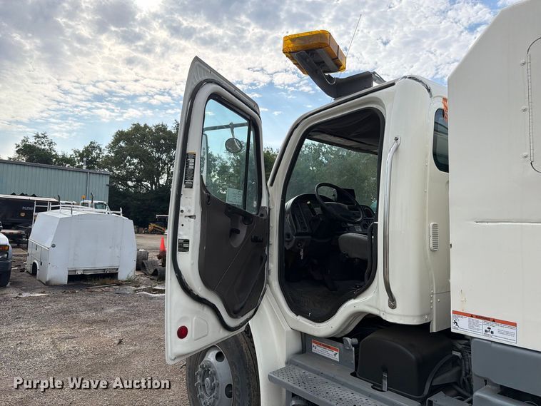 image for item FK4145 2008 Freightliner Business Class M2 street sweeper truck