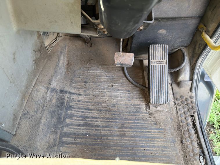 image for item FK4146 2005 Freightliner FL70 street sweeper truck