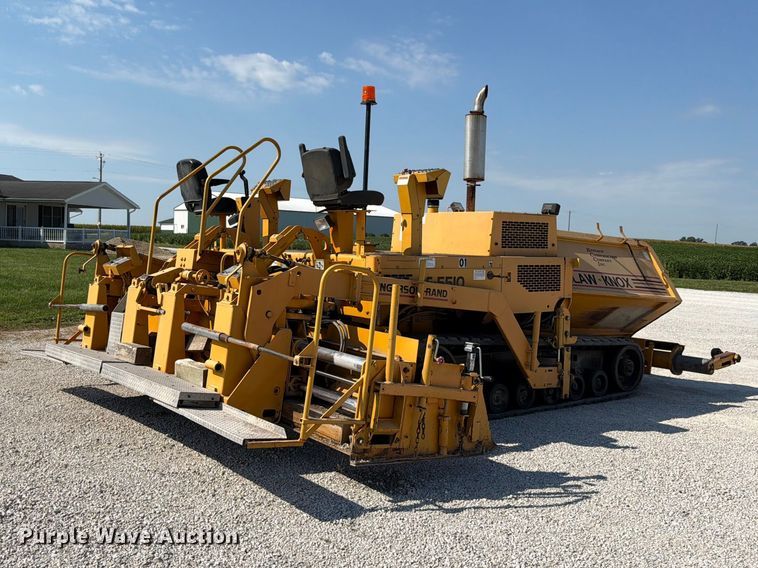 image for item FK4151 2000 Blaw-Knox PF-5510 paver