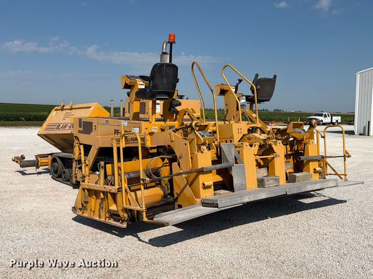 image for item FK4151 2000 Blaw-Knox PF-5510 paver