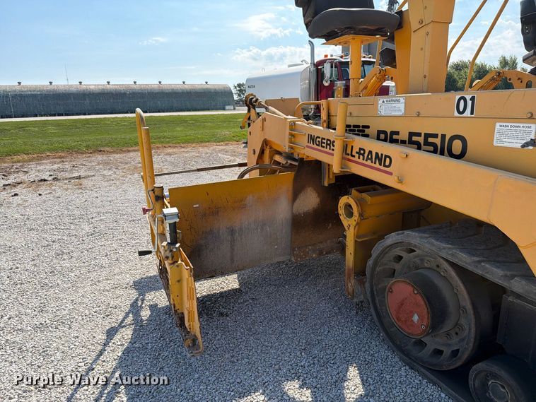 image for item FK4151 2000 Blaw-Knox PF-5510 paver