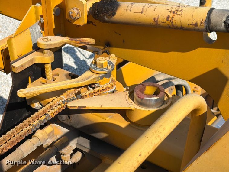 image for item FK4151 2000 Blaw-Knox PF-5510 paver