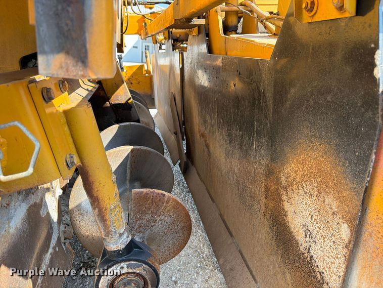 image for item FK4151 2000 Blaw-Knox PF-5510 paver